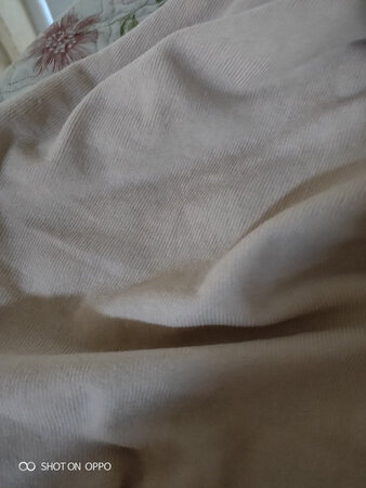 衣服收到了很好啊，跟图片一样的，摸上去也很舒服很满意。