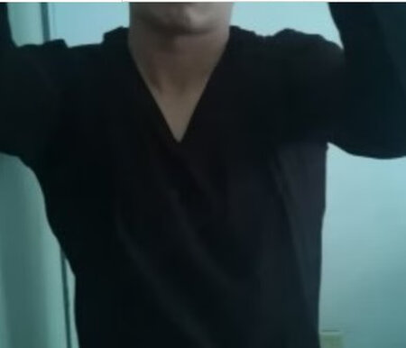 质量不错而且实惠，没有异味，还不错，物超所值，保暖效果极佳，做工精细，没有多余线头，性价比超高，下次还会光顾这家店，同事看了都羡慕，说也要买。穿着很舒服，薄厚适中，保暖性能非常非常好，款式也很新颖，总体来说是物超所值。