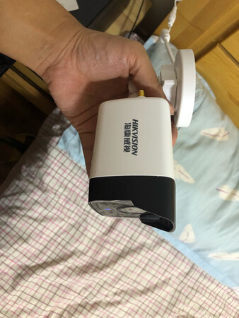 摄像头很好。清晰度还可以，用在户外拍不清摄像头