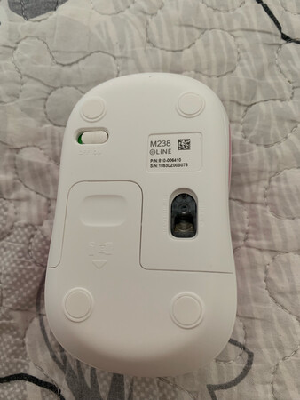 可以正常使用，但后面的显示灯不亮，应该是瑕疵品，申请退货很麻烦，给退款吗