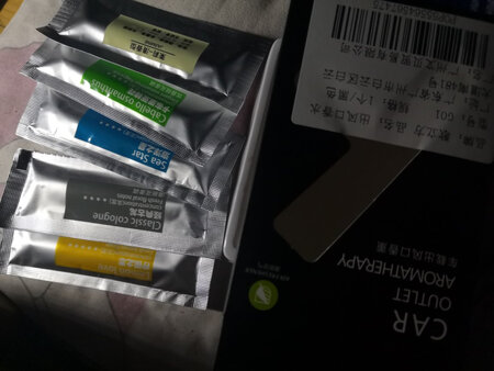 东西收到 配送服务态度好 就是东西没有描述的好～～用后再追评。