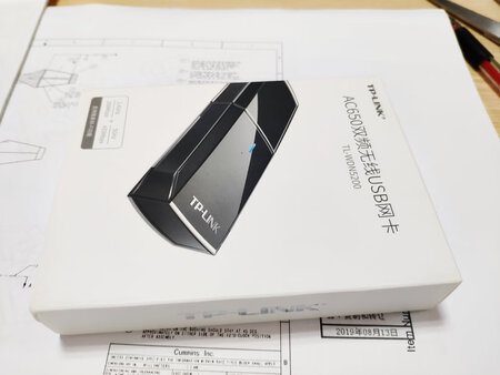 传输速度：速度非常非常的好
稳定性：距离远不会掉线
操作难易：操作简单，小白秒懂
做工质量：看起来很精致
外形外观：漂亮的
其他特色：好
