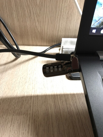 材质做工：不错，价格便宜，使用方便，值得拥有。