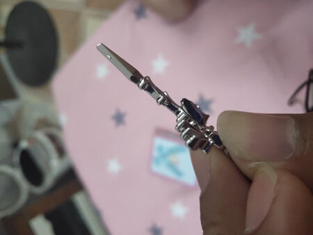 产品质量很差，客服态度不好，钻都快掉了