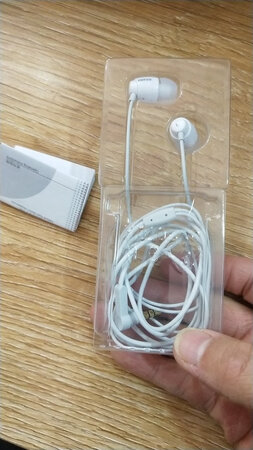 做工质感：精细
音质音效：音质喜欢
舒适度：很舒服
续航能力：很不错