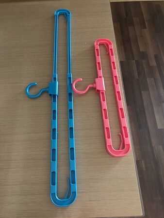 产品材质：塑料没有异味，开合方便
粗细程度：拉开后的一侧略显单薄，不知道实际承重会不会变形
产品包装：包装的很严实
总体满意