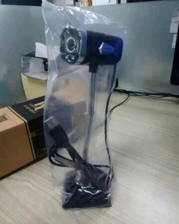摄像头像素高，画面清晰，不错
首先要夸一夸京东的配货速度，感觉京东物流速度无敌！售后也很有保障，有什么问题也有专属客服实时跟踪解决问题，赞一个！再就是京东的品质，非常值得信赖，买的东西都让人可以放心使用！送货上门比大热天的去快递柜取件要让人心情愉悦的多！棒棒棒