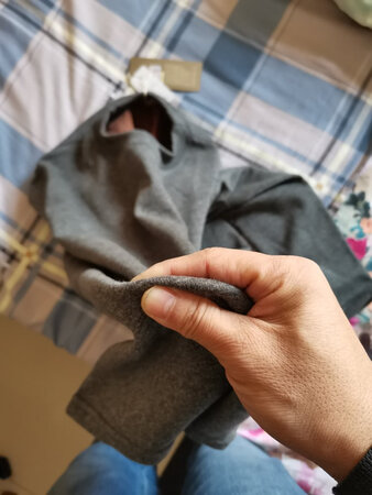 太薄了吧，还写着加厚？？要不是加厚的就像纸一样？！