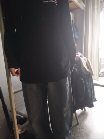 还不错吧，本来下单了还有点后悔，觉得有点土潮，拿回来试试觉得还不错，给个好评。