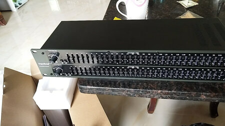是收到了，打开了一看质量还可以，重量也好重。好像决了什么东西，原来是没有连接功放机的数据线吖，叫人怎么试呢？以后再评…