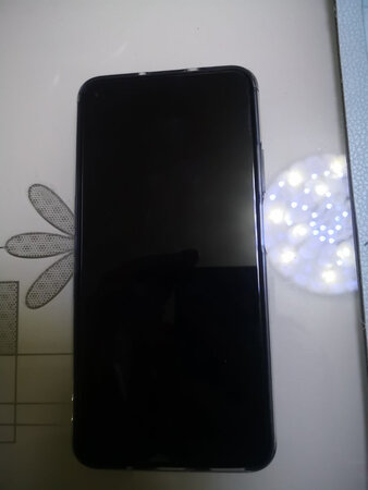 自己还在用mae10.这个手机拿到手发现速度不知道快了多少。现在才发现华为的强大。效果太好了，屏幕也非常好，用起来很流畅，特别是指纹识别，非常非常快。人脸识别也非常快。