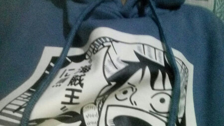 衣服很不错，面料很舒服，大小很合适