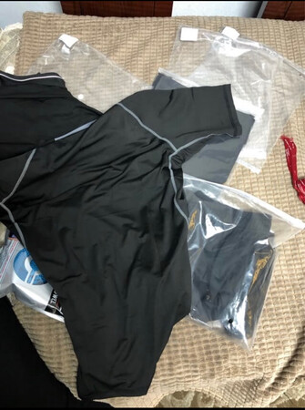 挺舒服的，建议购买哦
终于收到我需要的宝贝了，东西很好，价美物廉，谢谢掌柜的！说实在，这是我购物来让我最满意的一次购物。无论是掌柜的态度还是对物品，我都非常满意的。掌柜态度很专业热情，有问必答，回复也很快，我问了不少问题，他都不觉得烦，都会认真回答我，这点我向掌柜表示由衷的敬意，这样的好掌柜可不多。再说宝贝，正是我需要的，收到的时候包装完整，打开后让我惊喜的是，宝贝比我想象中的还要好！不得不得竖起大拇指。下次需要的时候我还会再来的，到时候麻烦掌柜给个优惠哦！
