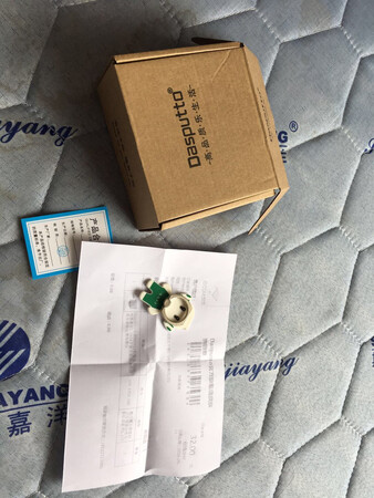 刚刚收到就迫不及待的用上了，从店家到客服都是那么的态度和气，这样的店家值得信赖，谢谢?很满意的购物！