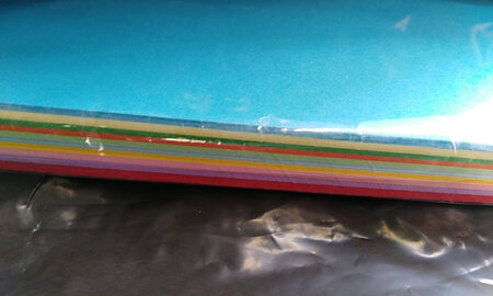 活动用彩纸，厚实，显眼，物流也超快