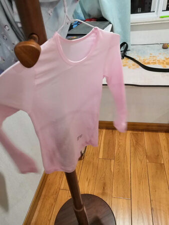 面料比棉的舒服多了，拿回来就洗啦，今晚给孩子穿试试，希望耐穿，毕竟不便宜，适合夏秋，天冷不能穿了