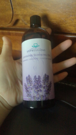 精油好大一瓶，配合我家按摩仪器使用十几分钟再用保鲜膜包裹，肚皮发热超舒服，坚持用一段时间，一样能瘦
