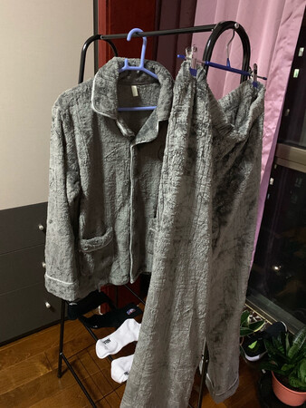 前后买了三套了。做工比较好，面料厚实、平整、柔软，洗完后不走型。比某极人的质量强多了。值得购买。身高184，体重75，2Ｘ正好。