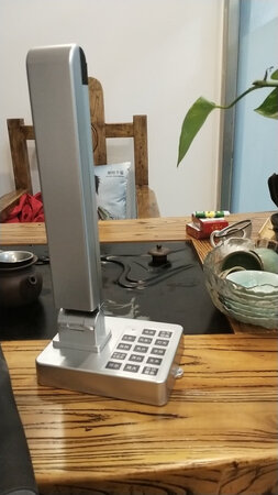 货看起来很有质量，等接通仪器再追加