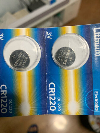 还是进口牌子的电量足  放在小米的体温计里  可以用好久