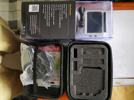 画质效果：还可以毕竟价位在这那
其他特色：微型相机
便携性能：小巧精致，