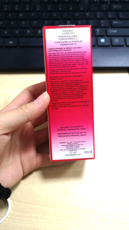 红腰子，一直在用！京东的产品不错，希望质量禁得起考验，网上购物很方便，免得我还要抽时间到处去买，也不用还价，很好很好啊！
使用感受：一直回购
适合肤质：所有肤质