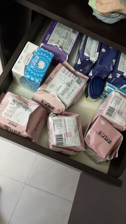 一直用奈丝公主的卫生巾，全棉舒服、卫生，贵但好用，值得推荐。