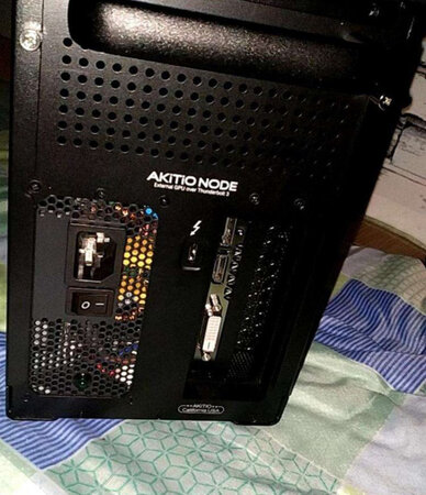 根据官网所给出的参数，可以看得出来还是不错的，原因如下：

1、GTX1050TI显卡定位为中高端性能级别的显卡类型；

2、显卡需要外接6PIN供电，功耗在75W左右；

3、显卡的性能足够胜任各类大型的网络游戏。

4、铭影在品牌中价格比较便宜，用料和规格都一般，成本较低



对于游戏用户来说铭影gtx1050ti还是比较好的。用了两天温度还行。做工能用。lol最高画质fps160到170。方舟可以玩，h1z1也可以玩。逆战极高画质猎场fps70。