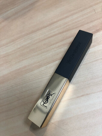 有点小花，不知道是什么原因，跟之前专柜买的一样味道，