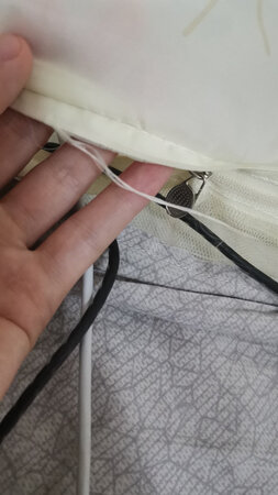 蚊帐没有封边，容易拉丝，