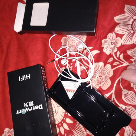 这款耳机真的很好哦，而且价钱也非常得实惠，希望大家多多支持哦
