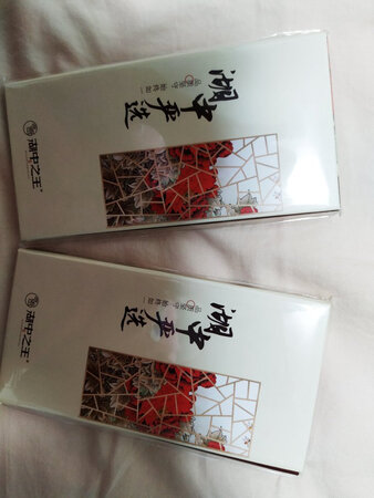 买了几张送人，礼品卡包装还是比较高大上的，送的出手。买的有点晚了，今年的蟹季节好像已经快结束啦，还好这个卡有三年有效期，可以明年再预约送货。之前也买过这家，听说螃蟹的品质还可以，所以今年又买了，湖中之王，希望品质如故