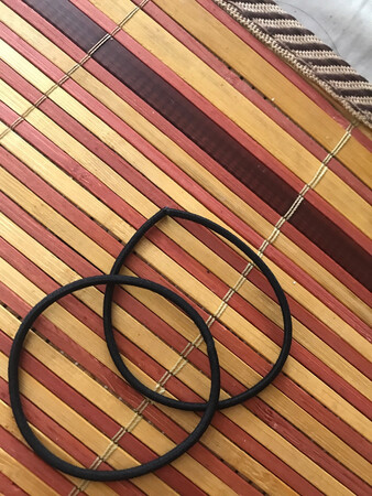 有几根?都没有粘好