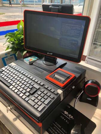 机子非常不错。使用起来很灵敏。清晰度也比较好。使用起来很方便，要是需要购买的朋友都可以下手了哦。