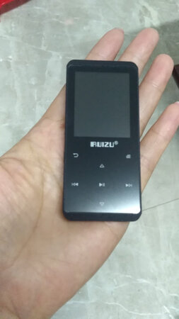 做工质感：非常有手感
音质音效：非常棒
待机时长：用过几次后才知道
操作难易：非常简单
外形外观：高大尚