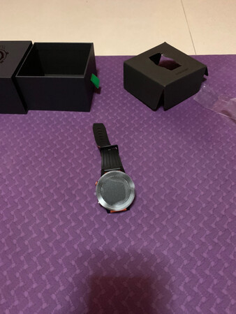 主要功能：主要用来掌握心率的、还行
续航能力：不错
舒适程度：比佳明差
精准程度：还行
做工质量：还需提高
