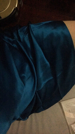 穿起来很轻，还是比较舒服的，第一次购买体验不错，还会再次选择这家店