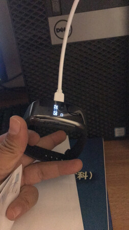 正在充电，操作简易，容易上手。谢谢?