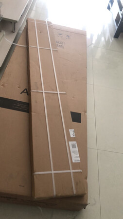 太差了！一个月都没有给我安装好！师傅差，把玻璃都砸了！补货也不来安装！差差差！