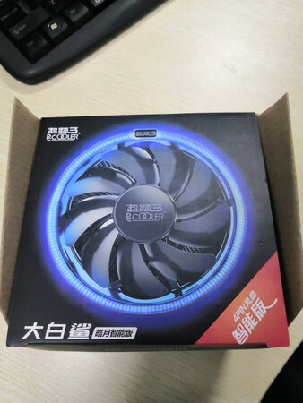静音效果：很安静
安装方便：即插即用
外形外观：蓝光很炫但是很刺眼