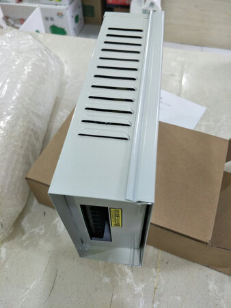 跟实图一样，包装到位，我对产品不熟释，但做工非常精细，应该质量不错