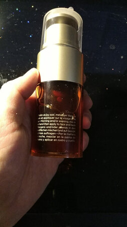 给我媳妇买的，是不是正品还得等我媳妇使用或检验之后。我同事都说娇韵诗对孕妇特别好，所以有给媳妇买了，希望她用着好