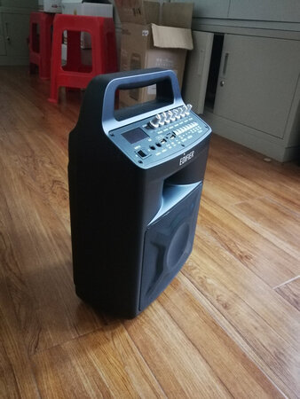 音质音效：音质很好
做工质感：做工很好
安装难易：方便上手
外形外观：很小巧
其他特色：话筒信号很好