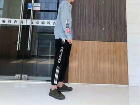 非常满意 布料很不错 比我想象中的好太多 物流也很快客服小姐姐 也很有耐心的回答我