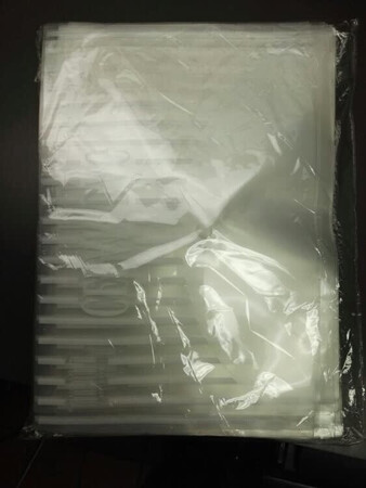 办公室里准备放文件用的，带个文件袋出门好办事