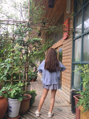 衣服很不错质量很好穿着特别好看学院风格好显嫩呢