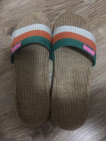 穿着舒服，也不汗脚臭脚了，很不错的选择。给家人每人一双