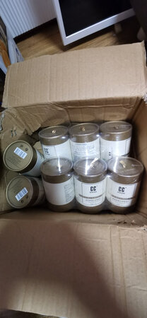 我不是托，说点真心话，给大家参考。用了两年他家的cc精油，以前用过其他商家的，最后锁定此家商品，和我妈妈一块用，雀斑效果不明显，皮肤细嫩很多改善很多是事实，还会继续购买，每次都有很多礼品赠送，其中面膜超赞，谢谢商家，很贴心。没有照赠品，有很多面膜。