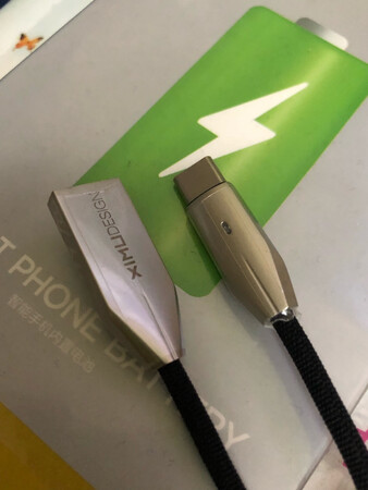 充电速度：很快
接口类型：良好
发热程度：有点