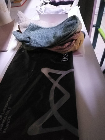和图片一样，很可爱的小船袜，这种袜子夏天穿应该不会热